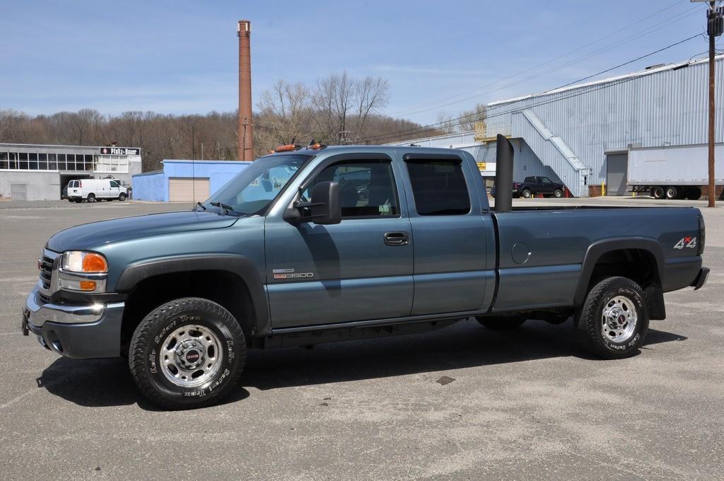 2006 GMC Sierra 3500hd 4×4 Extended Cab for sale